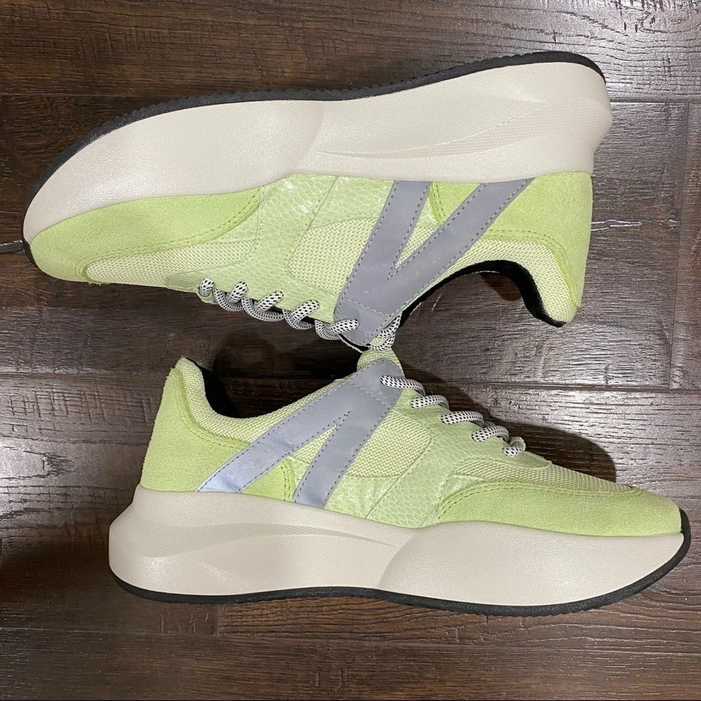 Steve Madden Volcano Suede/Fabric Fashion‎ Sneakers Size 9.5 Women